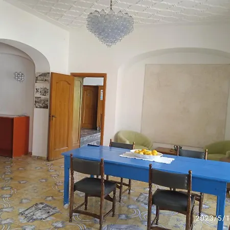 Thomas Bb Conduzione Familiare فندق مبيت وإفطار 2*