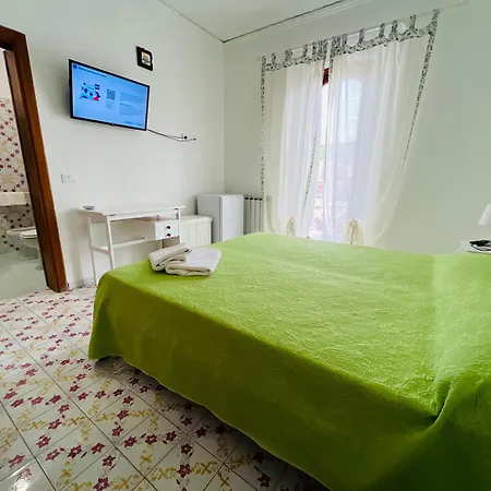 Thomas Bb Conduzione Familiare فندق مبيت وإفطار 2*