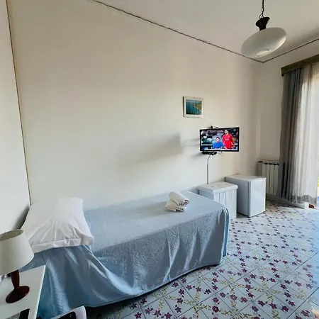 Thomas Bb Conduzione Familiare Bed & Breakfast