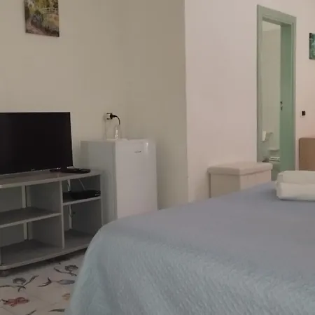 Thomas Bb Conduzione Familiare Bed & Breakfast