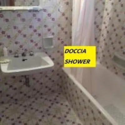فندق مبيت وإفطار Thomas Bb Conduzione Familiare 2*