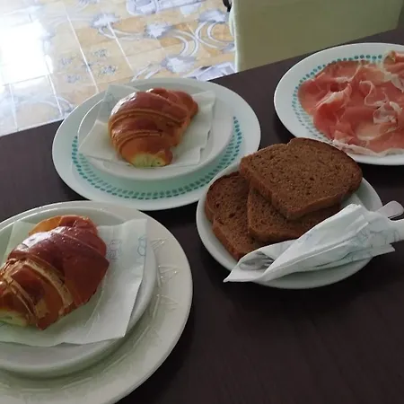 Bed & Breakfast Thomas Bb Conduzione Familiare Forio (Isola d'Ischia)