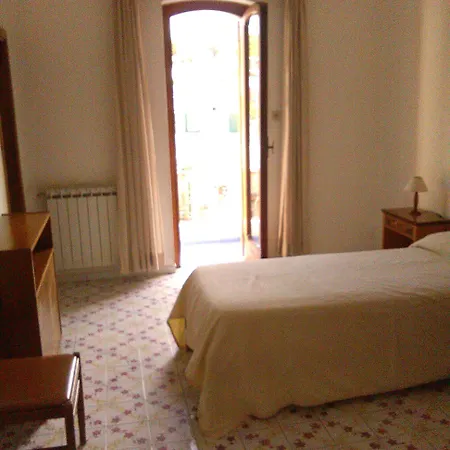 Bed & Breakfast Thomas Bb Conduzione Familiare Forio (Isola d'Ischia)