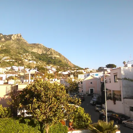 Bed & Breakfast Thomas Bb Conduzione Familiare Forio (Isola d'Ischia)
