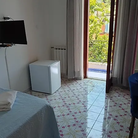 Bed & Breakfast Thomas Bb Conduzione Familiare Forio di Ischia
