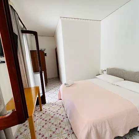 Thomas Bb Conduzione Familiare Bed and breakfast