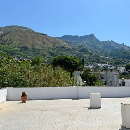 Thomas Bb Conduzione Familiare Bed & Breakfast