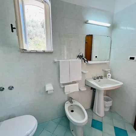 Thomas Bb Conduzione Familiare 3* Forio (Isola d'Ischia)