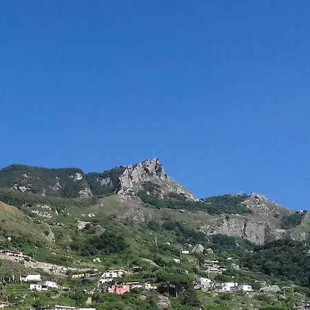 Thomas Bb Conduzione Familiare Forio di Ischia